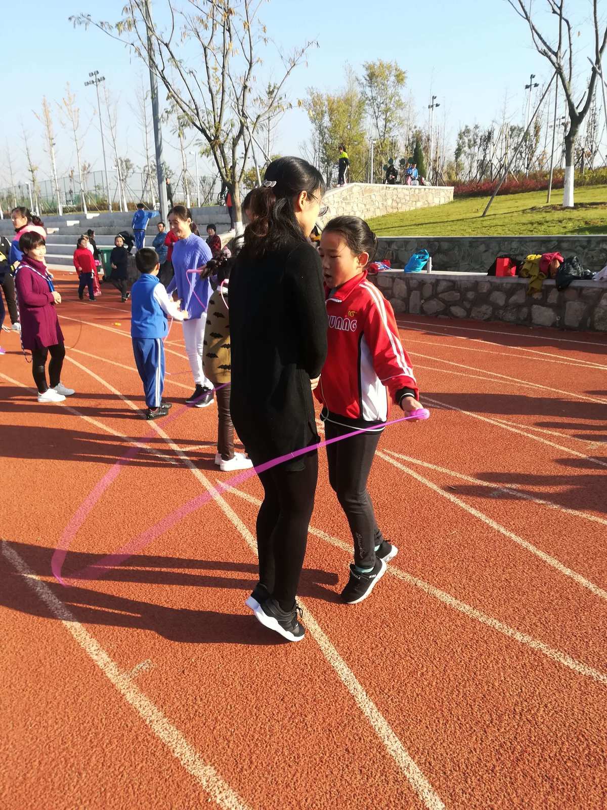 小学生集体游戏大全_大全集体小学生游戏有哪些_大全集体小学生游戏视频