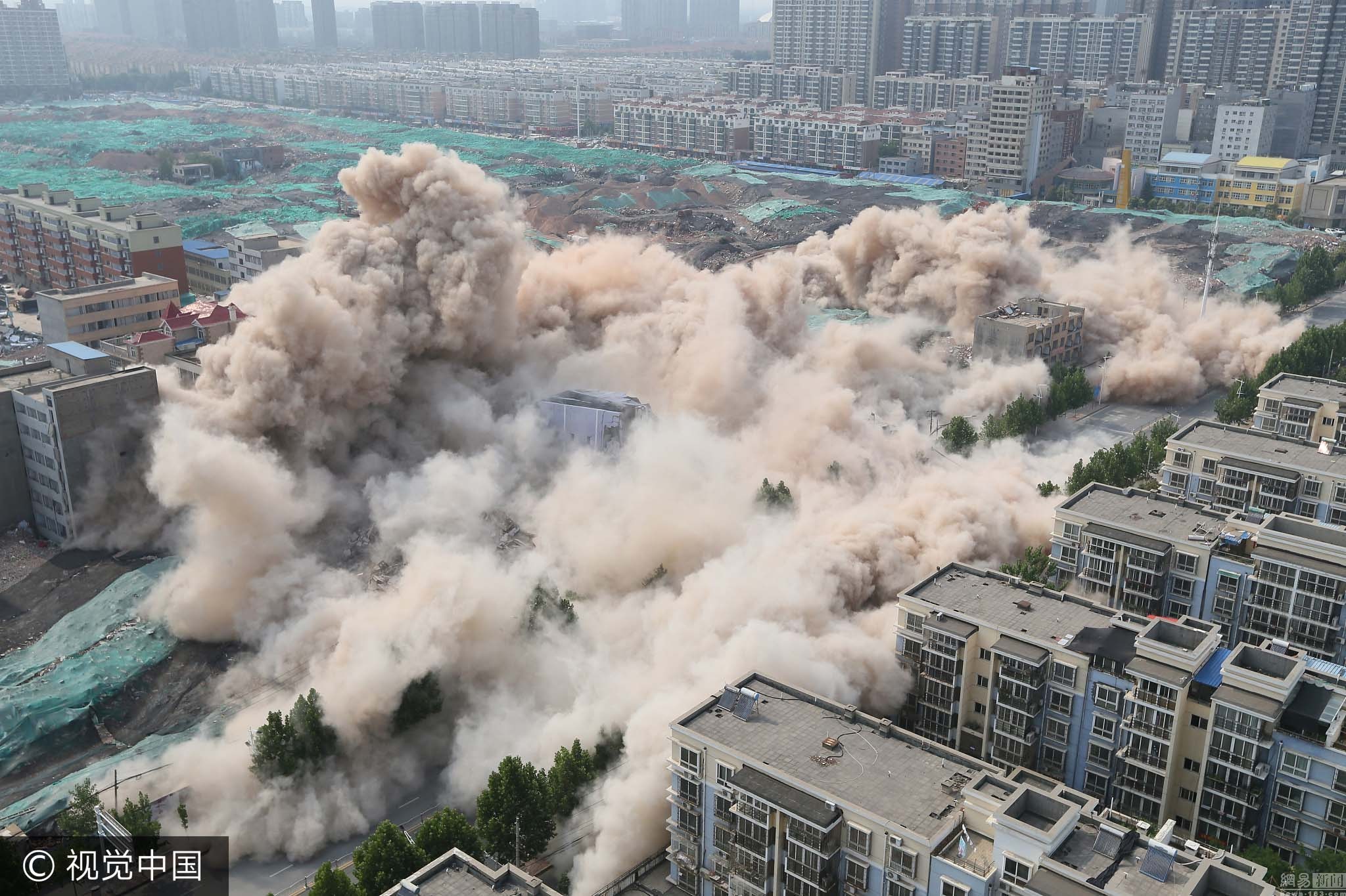 炸药专家教你玩转高楼爆破无敌版,快来体验 炸药专家教你玩转高楼爆破无敌版,快来体验