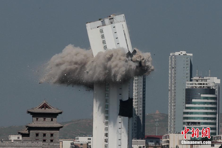 无敌高楼爆破版在线观看_高楼爆破无敌版手机版_高楼爆破无敌版
